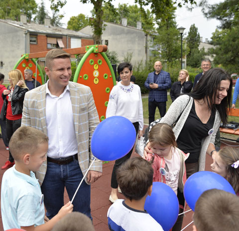 Отворено ново дечије игралиште у Борчи