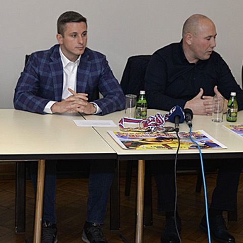 Међународни рвачки турнир 1. децембра у Падинској Скели