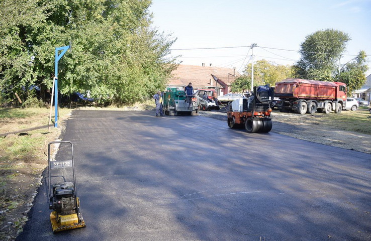 Обнова и реконструкција дечијег парка у насељу Црвенка